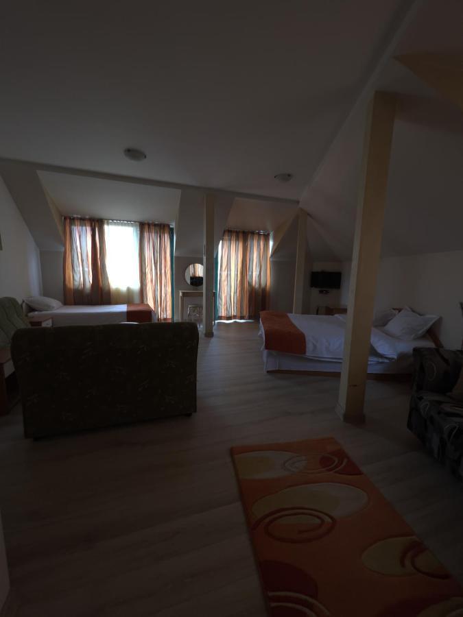 Hotel Orient Blagoevgrad Exteriör bild