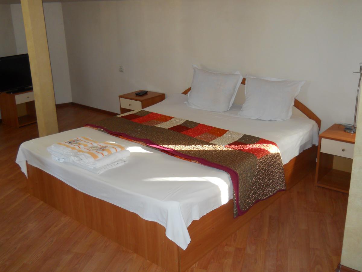 Hotel Orient Blagoevgrad Exteriör bild