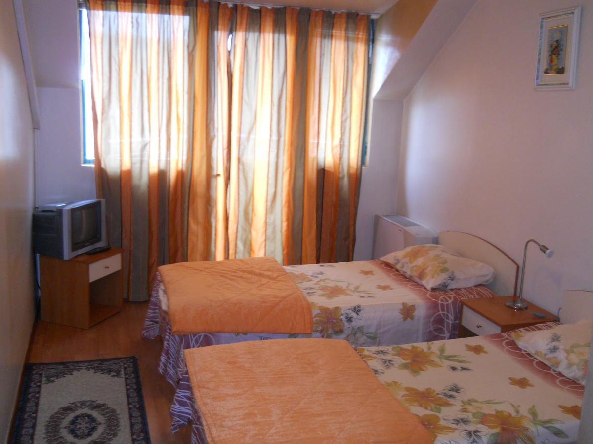 Hotel Orient Blagoevgrad Exteriör bild